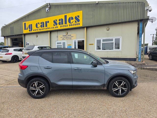 View our VOLVO XC40