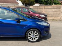 USED 2015 15 FORD FIESTA 1.0T EcoBoost Titanium Hatchback 5dr Petrol Powershift Euro 6 (100 ps) AUTO + NAV + SENSORS