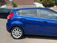 USED 2015 15 FORD FIESTA 1.0T EcoBoost Titanium Hatchback 5dr Petrol Powershift Euro 6 (100 ps) AUTO + NAV + SENSORS