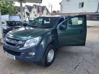 USED 2016 16 ISUZU D-MAX 2.5 TD 4x4 4dr 2016 Isuzu D-Max stands