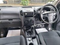 USED 2016 16 ISUZU D-MAX 2.5 TD 4x4 4dr 2016 Isuzu D-Max stands