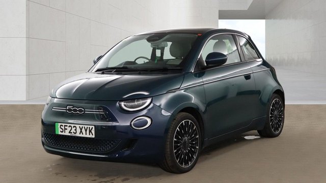 View our Fiat 500e 42kWh La Prima By Bocelli Hatchback 3dr Electric Auto (118 ps)