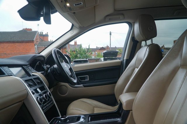 View our LAND ROVER DISCOVERY SPORT