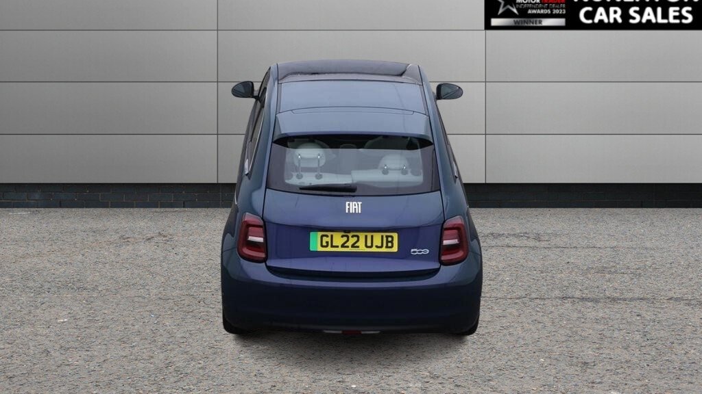 USED 2022 22 FIAT 500E 42kWh La Prima Hatchback 3dr Electric Auto (118 ps) 