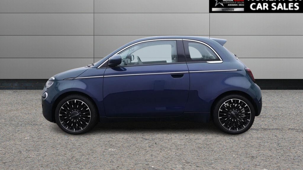 USED 2022 22 FIAT 500E 42kWh La Prima Hatchback 3dr Electric Auto (118 ps) 