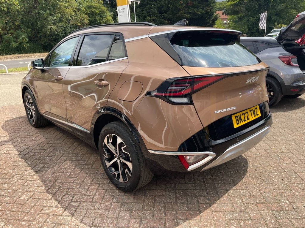 USED 2022 22 KIA SPORTAGE 1.6 h T-GDi 4 SUV 5dr Petrol Hybrid Auto Euro 6 (s/s) (226 bhp) 