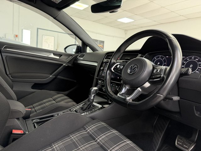 View our VOLKSWAGEN GOLF