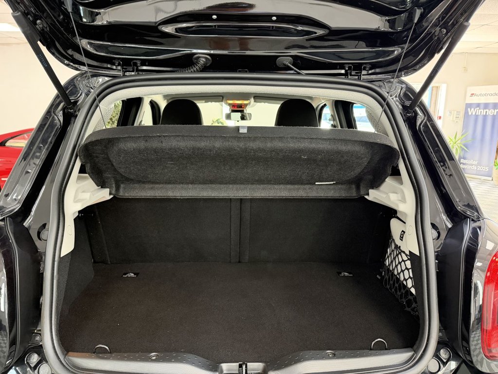 USED 2018 68 SMART FORFOUR 1.0 Passion Hatchback 5dr Petrol Twinamic Euro 6 (s/s) (71 ps) 