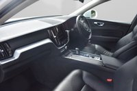 USED 2021 70 VOLVO XC60 2.0 B4 MHEV Momentum SUV 5dr Diesel Hybrid Auto Euro 6 (s/s) (197 ps) ***128 AA CHECK***