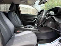 USED 2020 20 PEUGEOT 2008 1.2 2008 Allure PureTech S/S Auto 5dr Long MOT Apple CarPlay