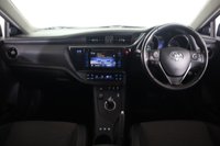 USED 2015 65 TOYOTA AURIS 1.8 VVT-h Excel Hatchback 5dr Petrol Hybrid CVT Euro 6 (s/s) (136 ps) Rev Camera, Panoramic Roof,