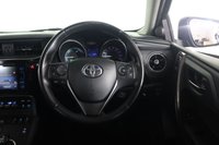 USED 2015 65 TOYOTA AURIS 1.8 VVT-h Excel Hatchback 5dr Petrol Hybrid CVT Euro 6 (s/s) (136 ps) Rev Camera, Panoramic Roof,