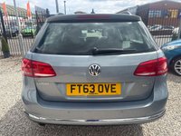 USED 2014 63 VOLKSWAGEN PASSAT 1.6 TDI BlueMotion Tech Highline Estate 5dr Diesel Manual Euro 5 (s/s) (105 ps) 10 SERVICE STAMPS! ONLY 67K MILES! 2 KEYS. 1 FORMER OWNER. SAT NAV. PARKING SENSORS