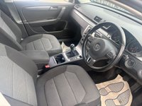 USED 2014 63 VOLKSWAGEN PASSAT 1.6 TDI BlueMotion Tech Highline Estate 5dr Diesel Manual Euro 5 (s/s) (105 ps) 10 SERVICE STAMPS! ONLY 67K MILES! 2 KEYS. 1 FORMER OWNER. SAT NAV. PARKING SENSORS