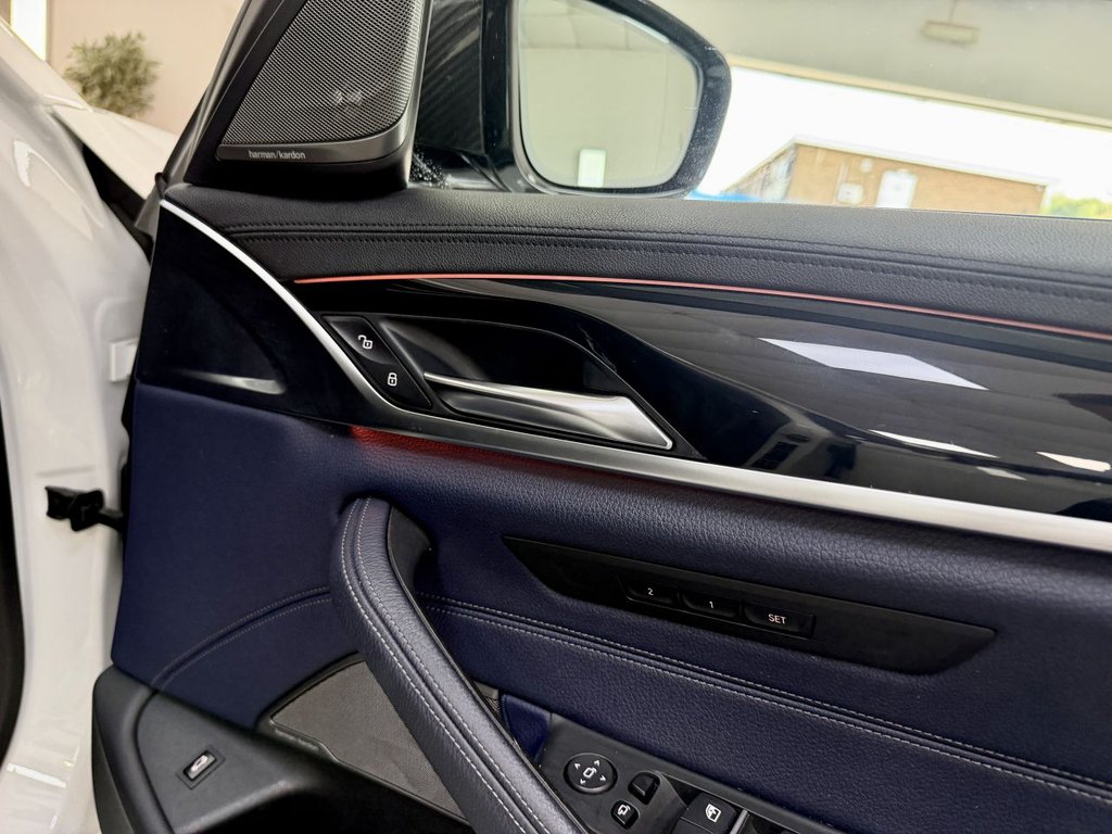 USED 2017 G BMW 5 SERIES 2.0 520d M Sport Saloon 4dr Diesel Auto xDrive Euro 6 (s/s) (190 ps) 