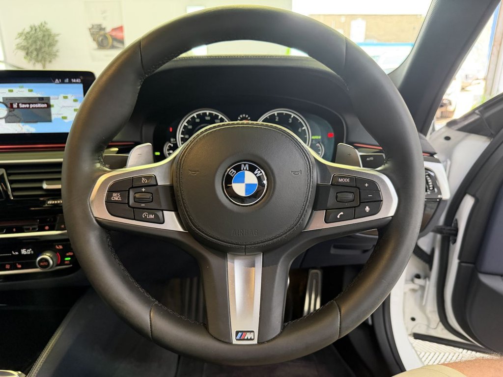USED 2017 G BMW 5 SERIES 2.0 520d M Sport Saloon 4dr Diesel Auto xDrive Euro 6 (s/s) (190 ps) 