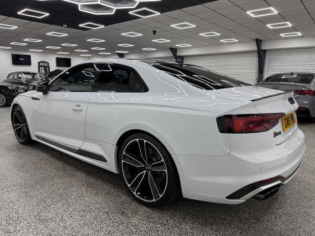 View our AUDI RS5