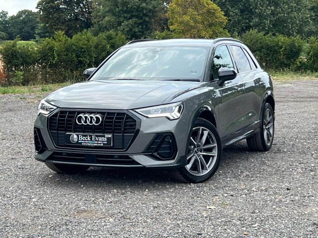 View our AUDI Q3