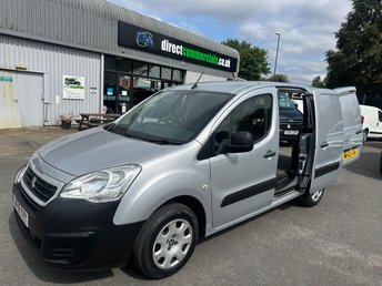 View our PEUGEOT PARTNER