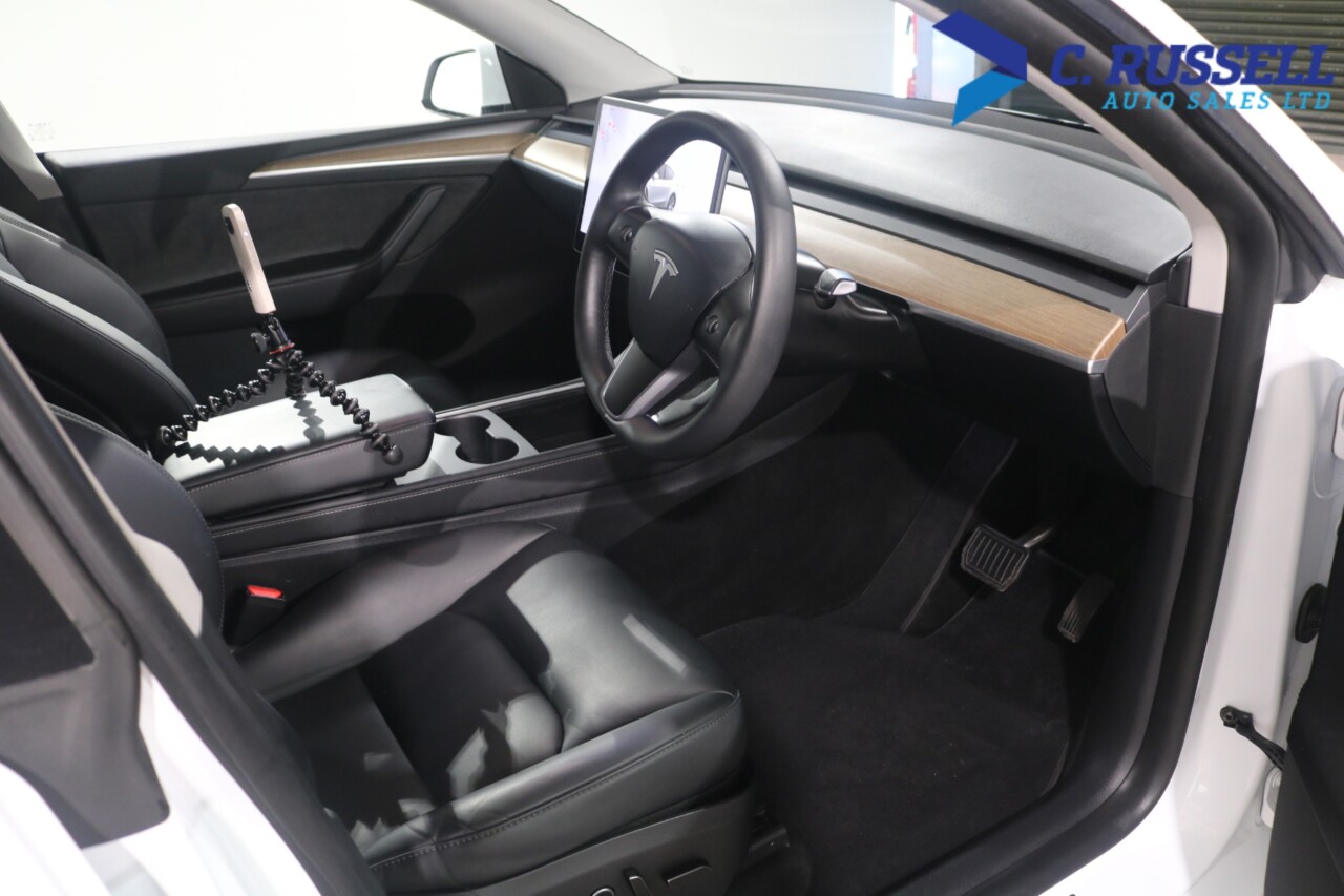 2024 TESLA MODEL Y (Dual Motor) Long Range SUV 5dr Electric Auto 4WDE (384 bhp) - vehicle photo 20 for sale on PureCar