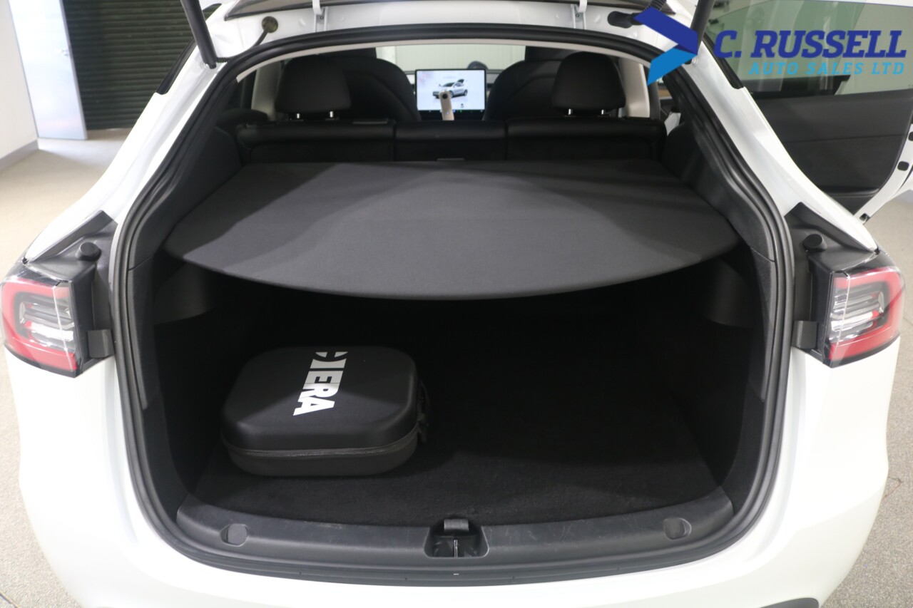 2024 TESLA MODEL Y (Dual Motor) Long Range SUV 5dr Electric Auto 4WDE (384 bhp) - vehicle photo 24 for sale on PureCar