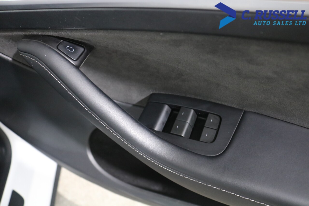 2024 TESLA MODEL Y (Dual Motor) Long Range SUV 5dr Electric Auto 4WDE (384 bhp) - vehicle photo 30 for sale on PureCar