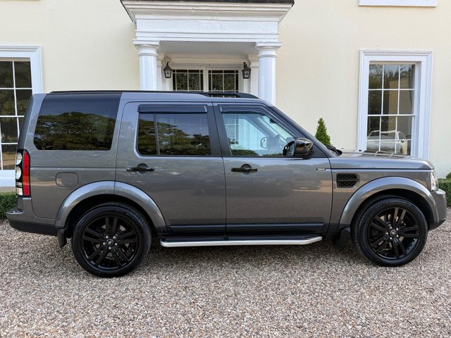 View our LAND ROVER DISCOVERY 4