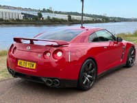 USED 2009 09 NISSAN GT-R 3.8 V6 Black Edition Coupe 2dr Petrol Auto 4WD Euro 4 (485 ps) **VIBRANT RED**11 SERVICE STAMPS**LOW MILAGE**