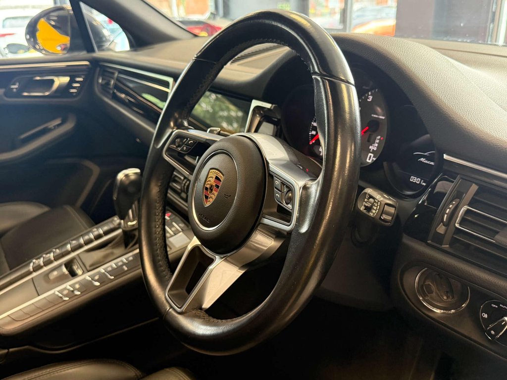 USED 2019 69 PORSCHE MACAN 3.0 Macan S Semi-Auto 4WD 5dr SH + PAN ROOF + 21 INCH ALLOYS