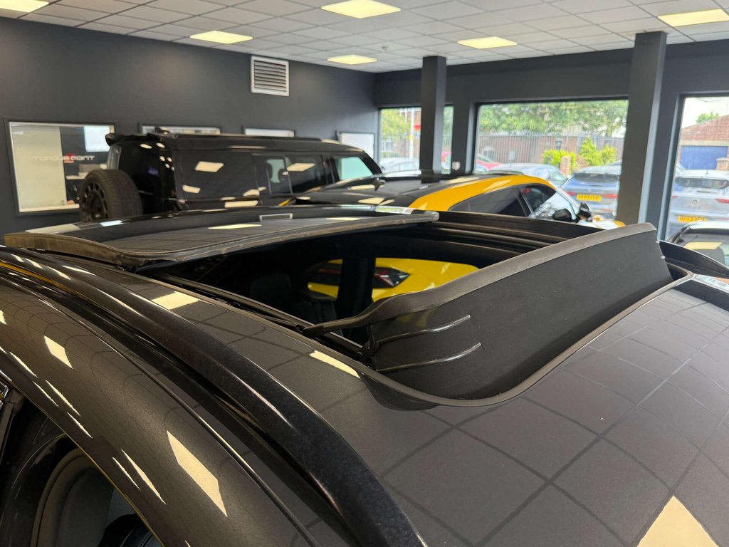 USED 2019 69 PORSCHE MACAN 3.0 Macan S Semi-Auto 4WD 5dr SH + PAN ROOF + 21 INCH ALLOYS
