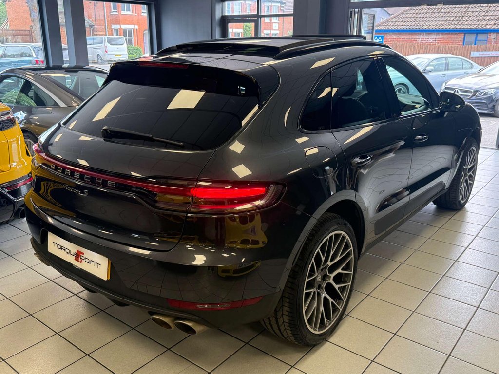 USED 2019 69 PORSCHE MACAN 3.0 Macan S Semi-Auto 4WD 5dr SH + PAN ROOF + 21 INCH ALLOYS