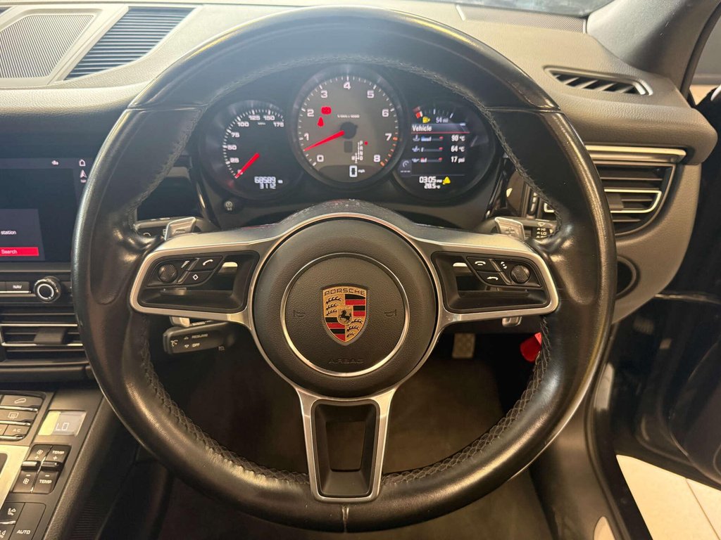 USED 2019 69 PORSCHE MACAN 3.0 Macan S Semi-Auto 4WD 5dr SH + PAN ROOF + 21 INCH ALLOYS