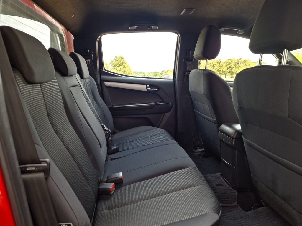 USED 2019 69 ISUZU D-MAX 1.9 TD Fury Pickup Double Cab 4dr Diesel Auto 4WD Euro 6 (164 ps) FINANCE AVAILABLE