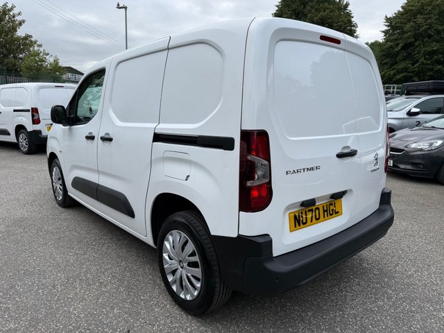 View our PEUGEOT PARTNER