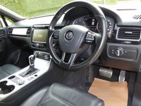 USED 2013 62 VOLKSWAGEN TOUAREG 3.0 TDI V6 BlueMotion Tech Altitude SUV 5dr Diesel Tiptronic 4WD Euro 5 (s/s) (245 ps) NEW MOT, SERVICE, WARRANTY