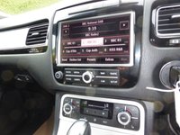 USED 2013 62 VOLKSWAGEN TOUAREG 3.0 TDI V6 BlueMotion Tech Altitude SUV 5dr Diesel Tiptronic 4WD Euro 5 (s/s) (245 ps) NEW MOT, SERVICE, WARRANTY