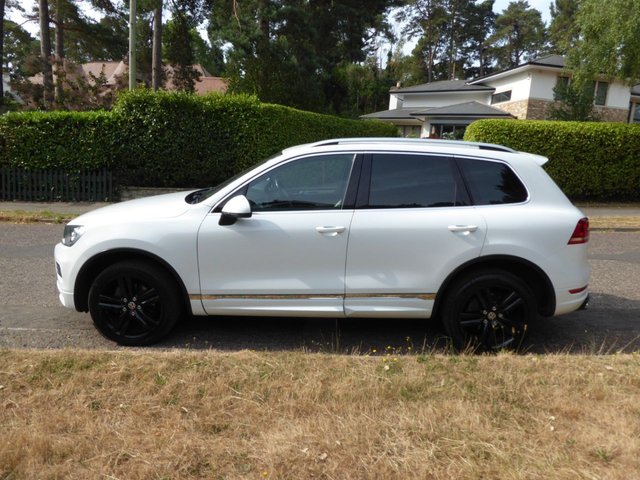 View our VOLKSWAGEN TOUAREG