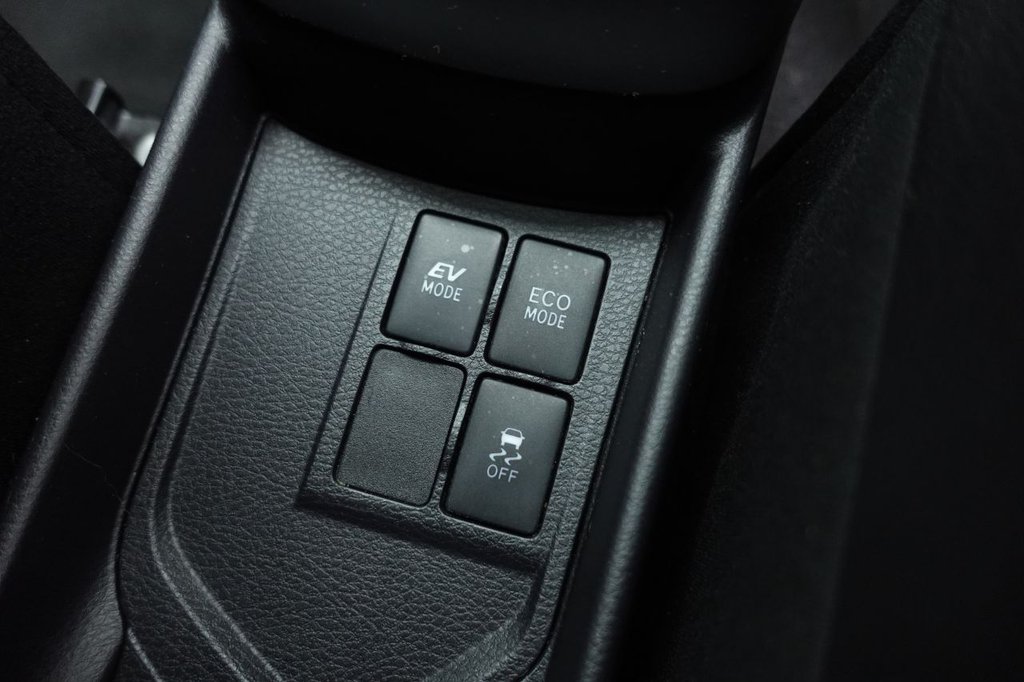 2020 Toyota Yaris — image 25