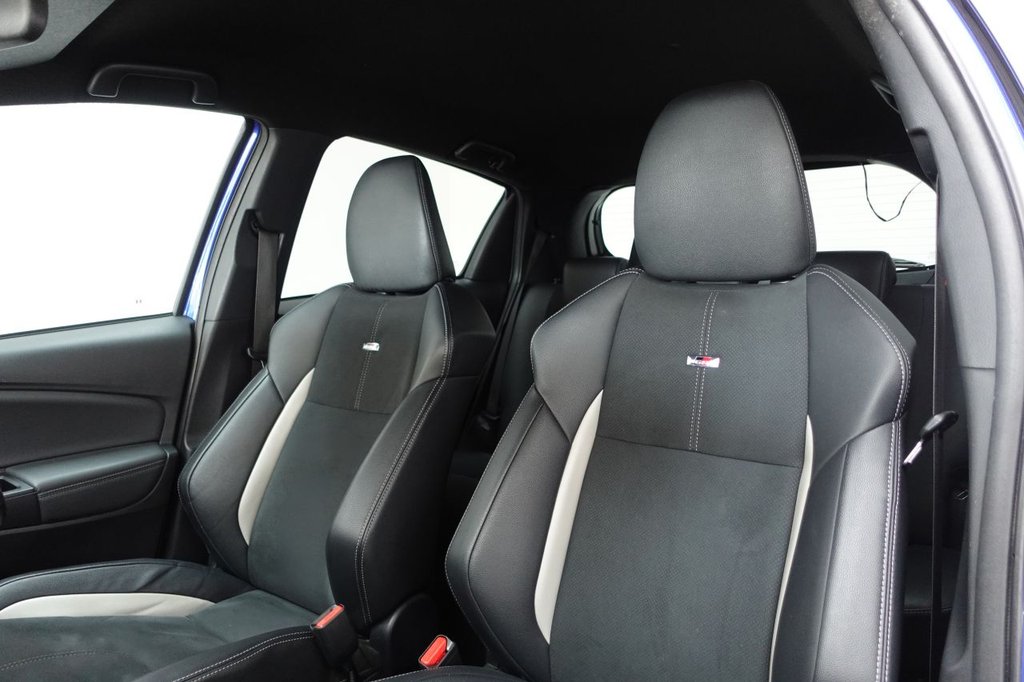 2020 Toyota Yaris — image 9