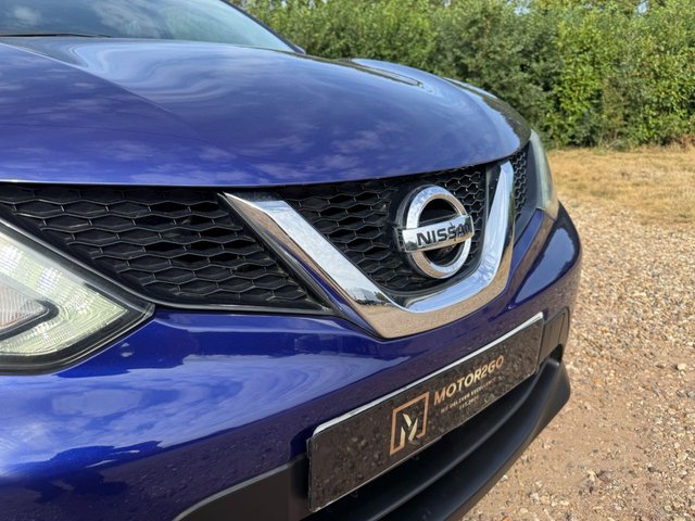 View our NISSAN QASHQAI