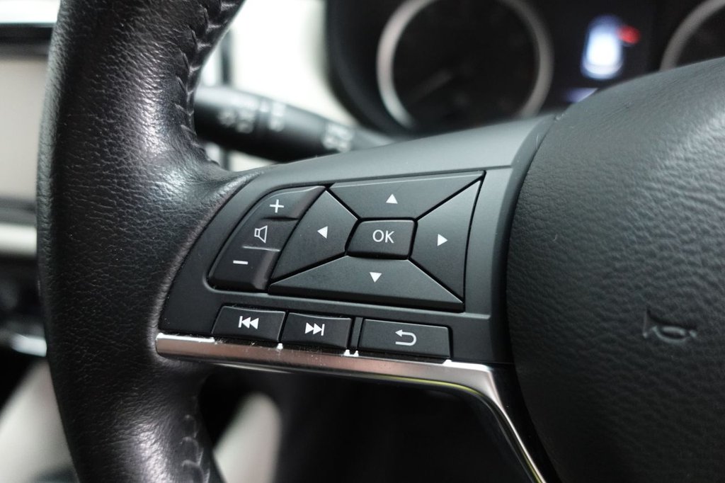 2017 Nissan Micra — image 20
