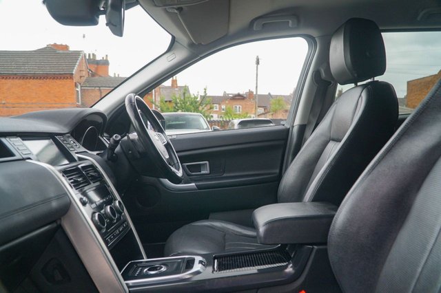 View our LAND ROVER DISCOVERY SPORT