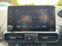USED 2022 22 PEUGEOT PARTNER 1.5 BlueHDi 850 Professional Long Crew Van Double Cab 6dr Diesel Manual LWB Euro 6 (s/s) (100 bhp) Crew van, CarPlay