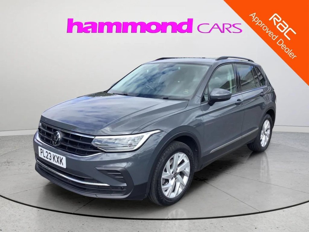 2023 Volkswagen Tiguan — image 1