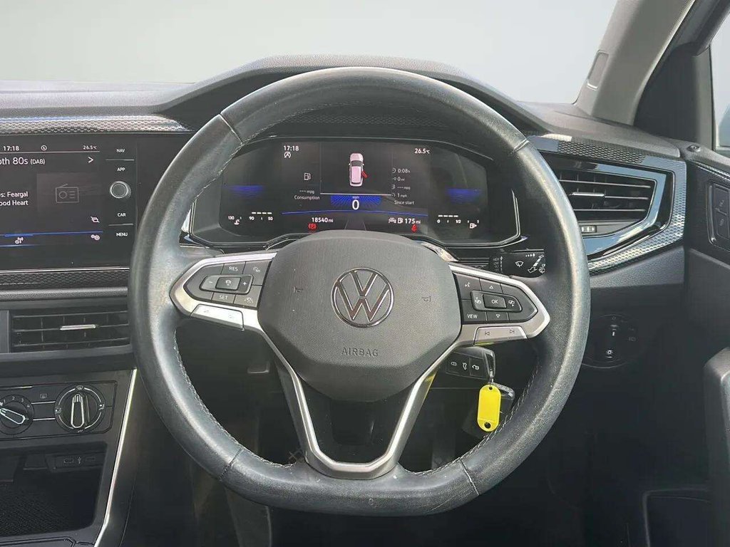 2023 Volkswagen Polo — image 10