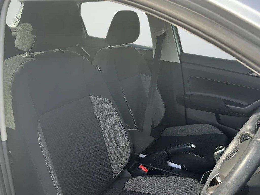 2023 Volkswagen Polo — image 15