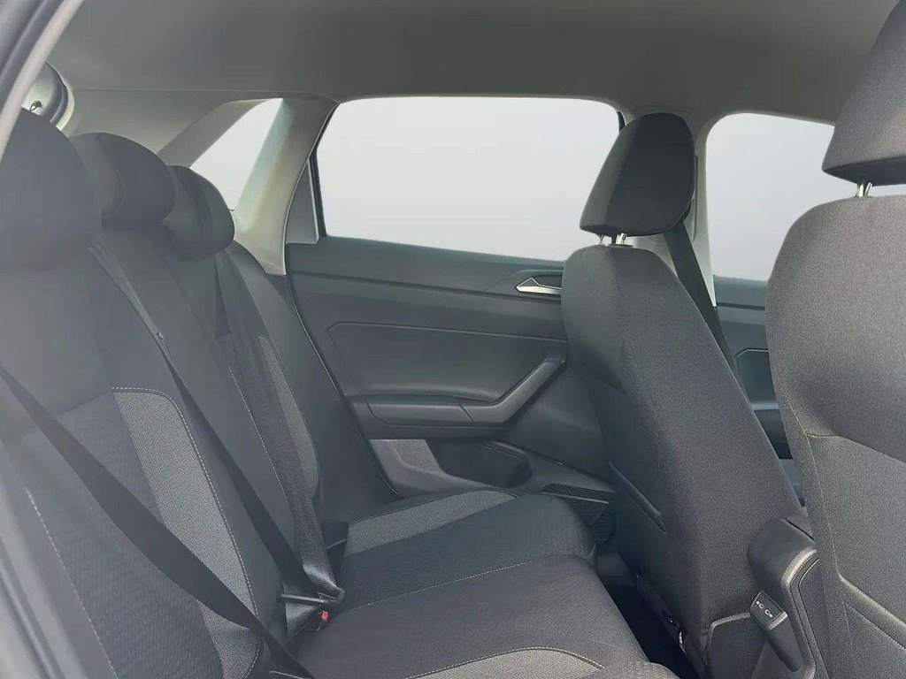 2023 Volkswagen Polo — image 17
