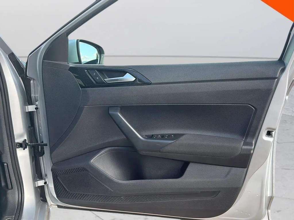 2023 Volkswagen Polo — image 20