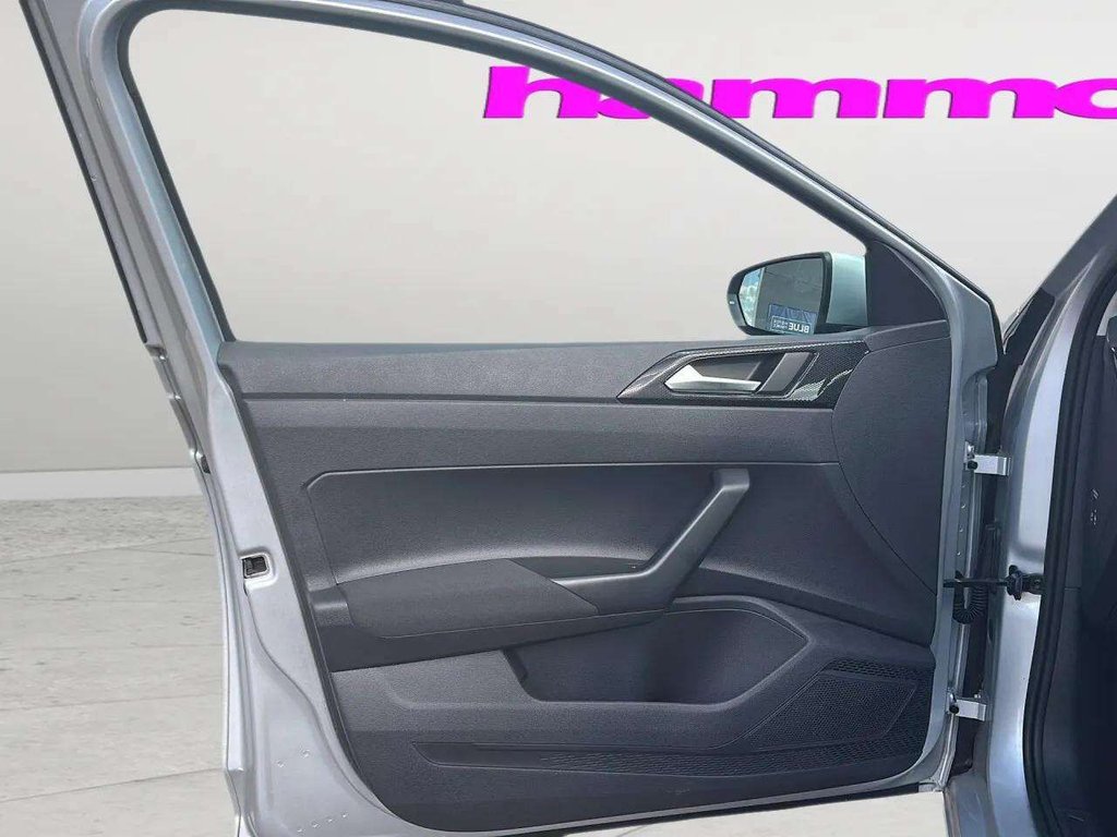 2023 Volkswagen Polo — image 19