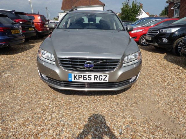 View our VOLVO V70
